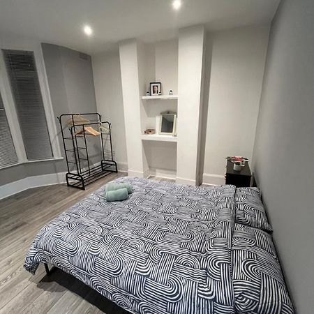 Super Central 2 Bed Flat Лондон Екстериор снимка